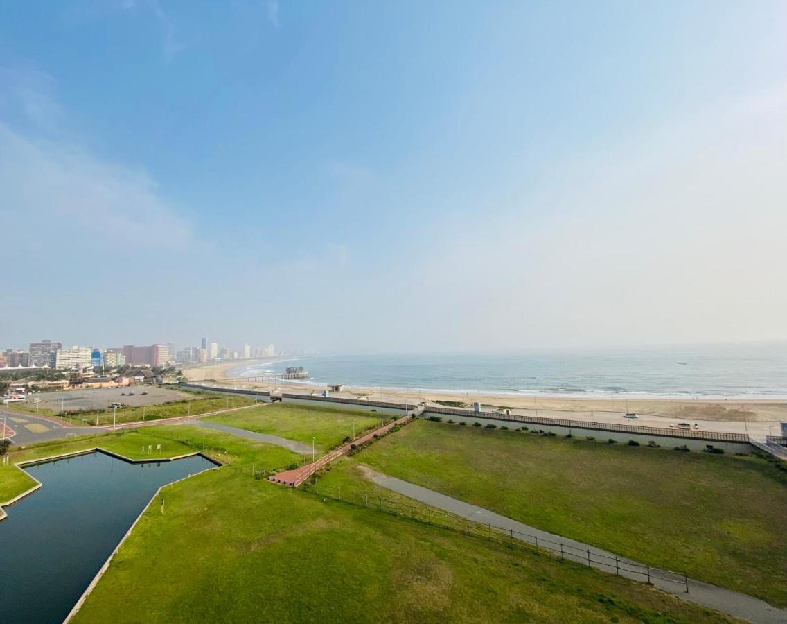 The Waves, 806 Quayside Point Waterfront Apartment Durban Exterior photo